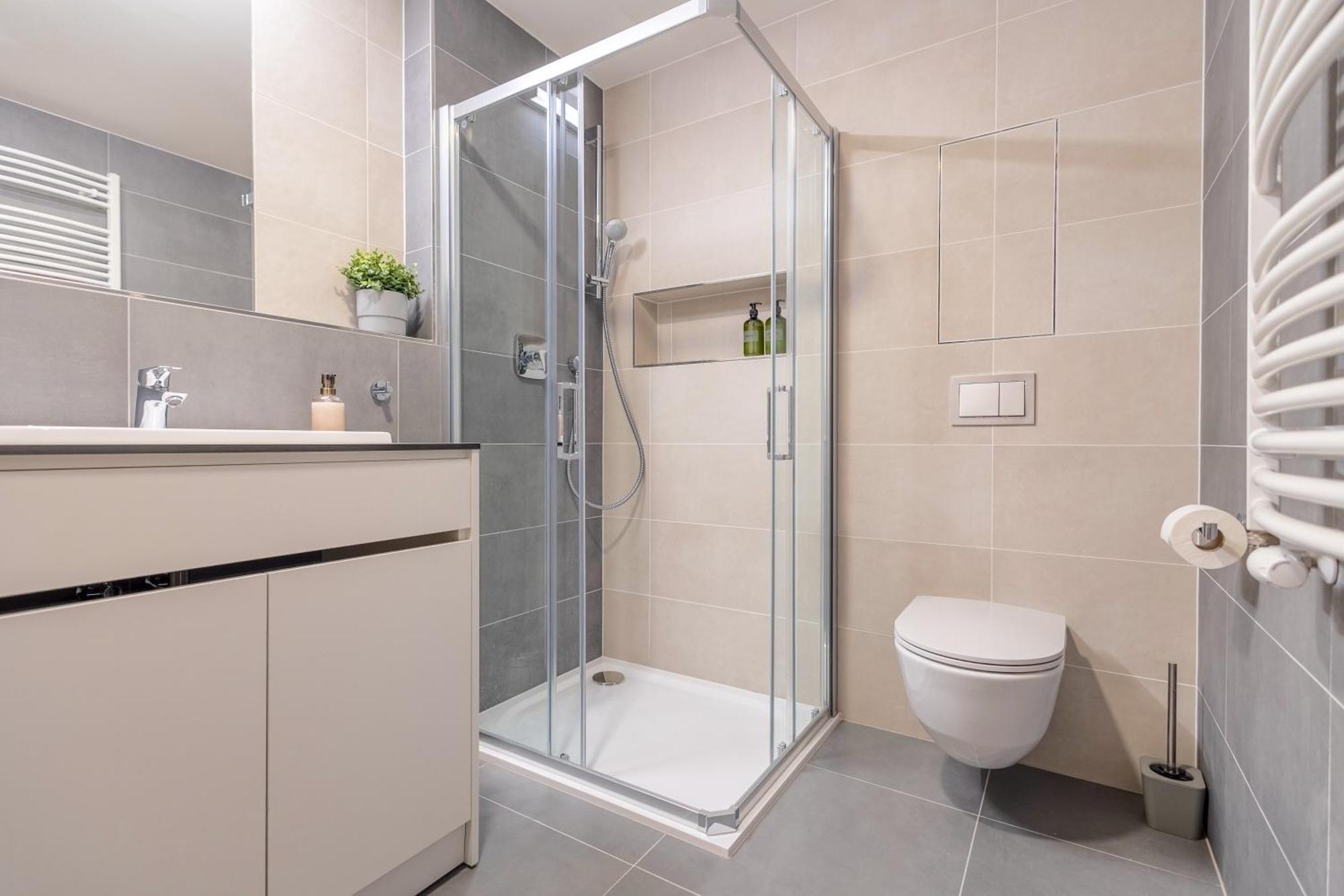 Bright 2Br - 5Th Floor, Balcony, Free Parking By Gravity Prague Praga Exterior foto